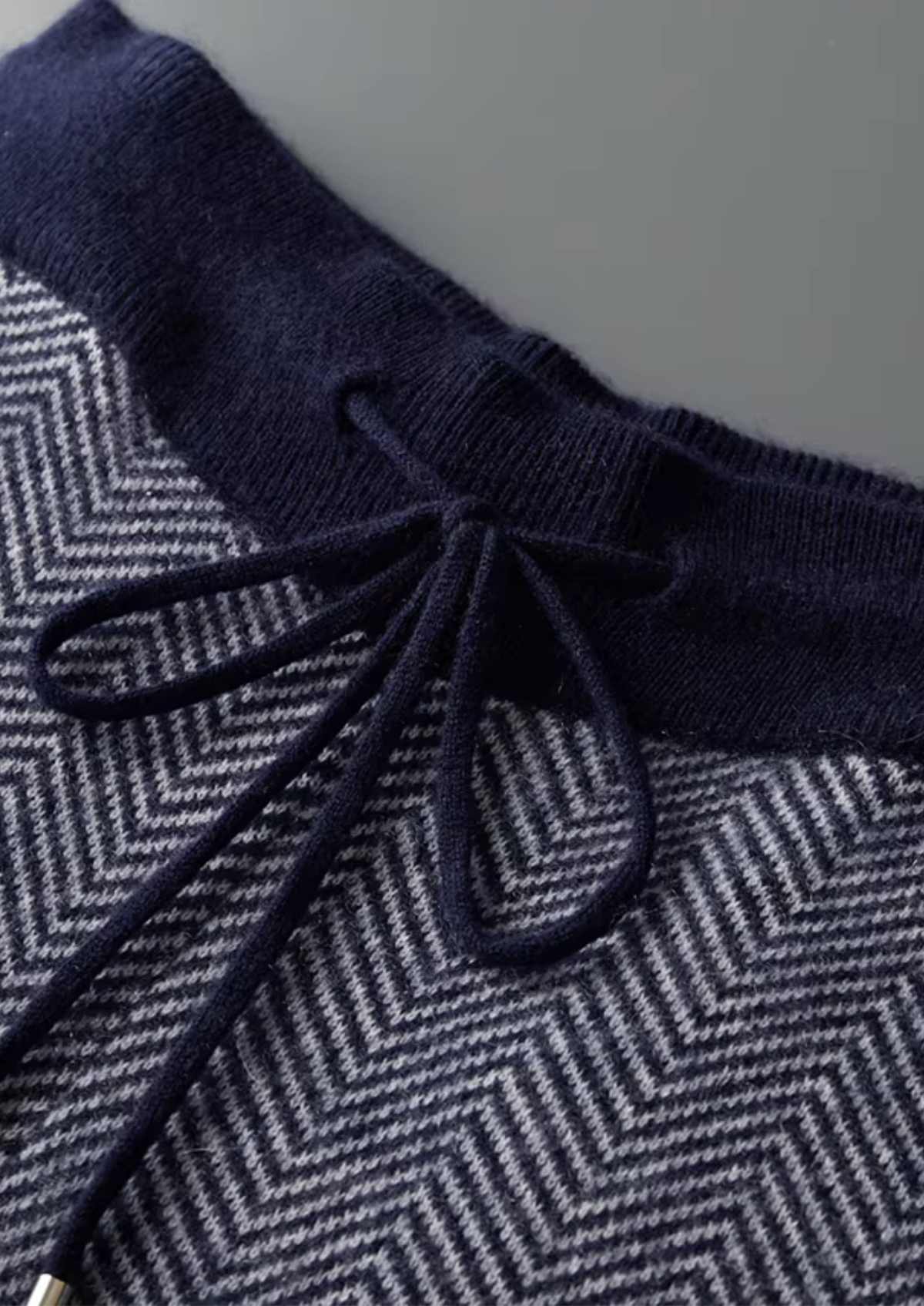 Reines Extra-Fine Merinowoll-Set in Marineblau mit Fischgrätmuster RivaSylt