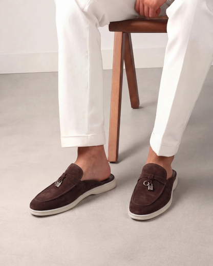 Braune Wildleder-Mule im mediterranen Stil Maja