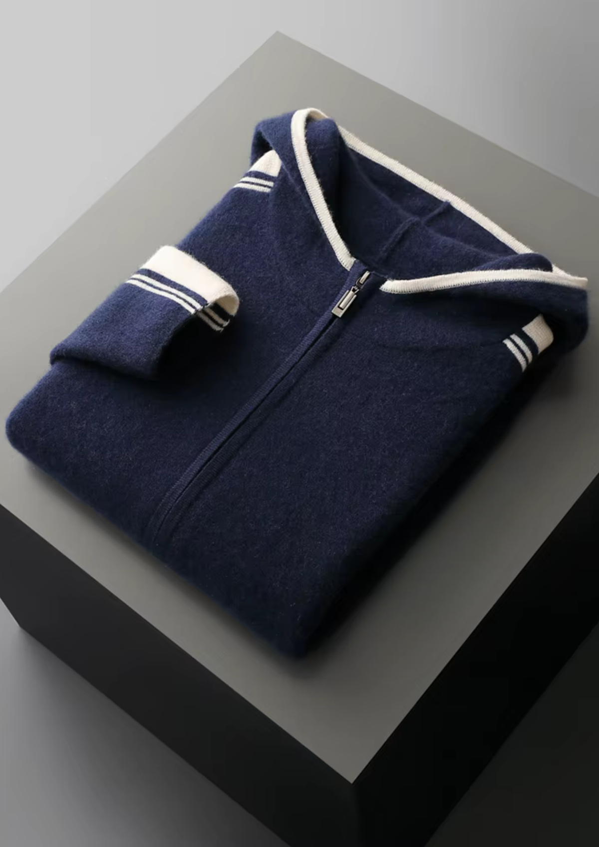 Reines Extra-feines Merinowoll Navy Blue Damien Set RivaSylt