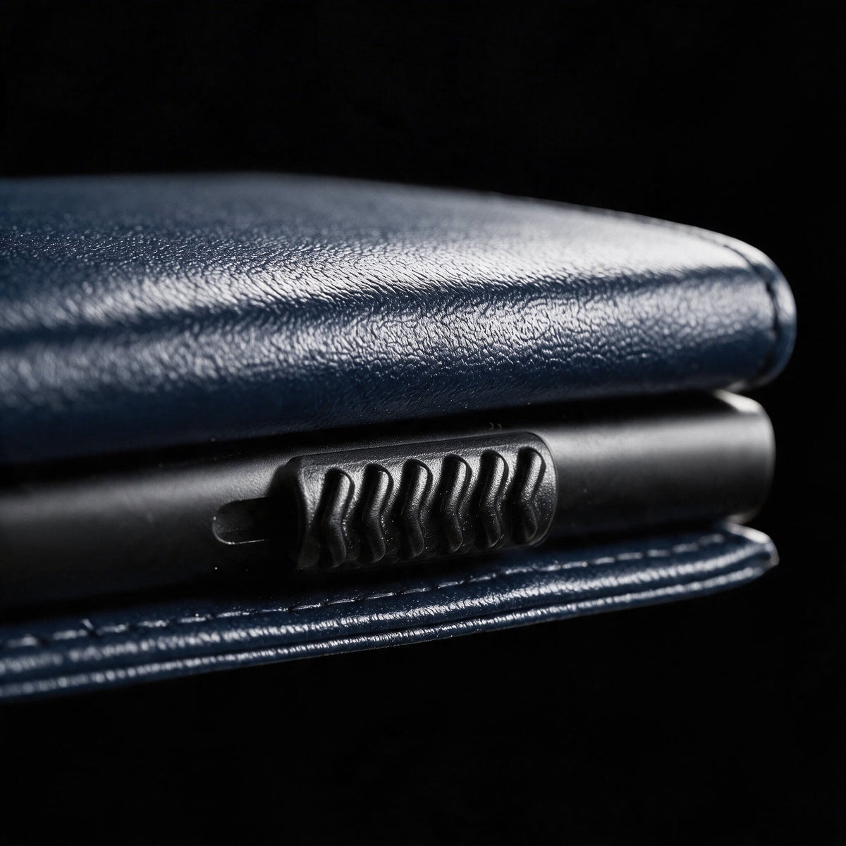 Smart Wallet - Marineblau RivaSylt