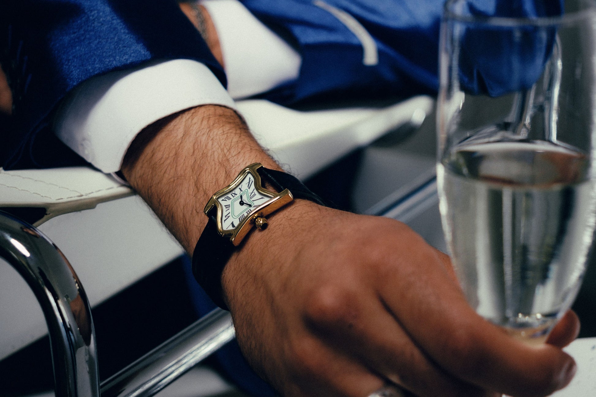 Quadratische Schmelz-Uhr Klein Gold Maja