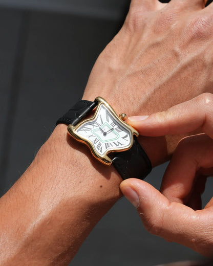 Quadratische Schmelz-Uhr Groß Gold Maja