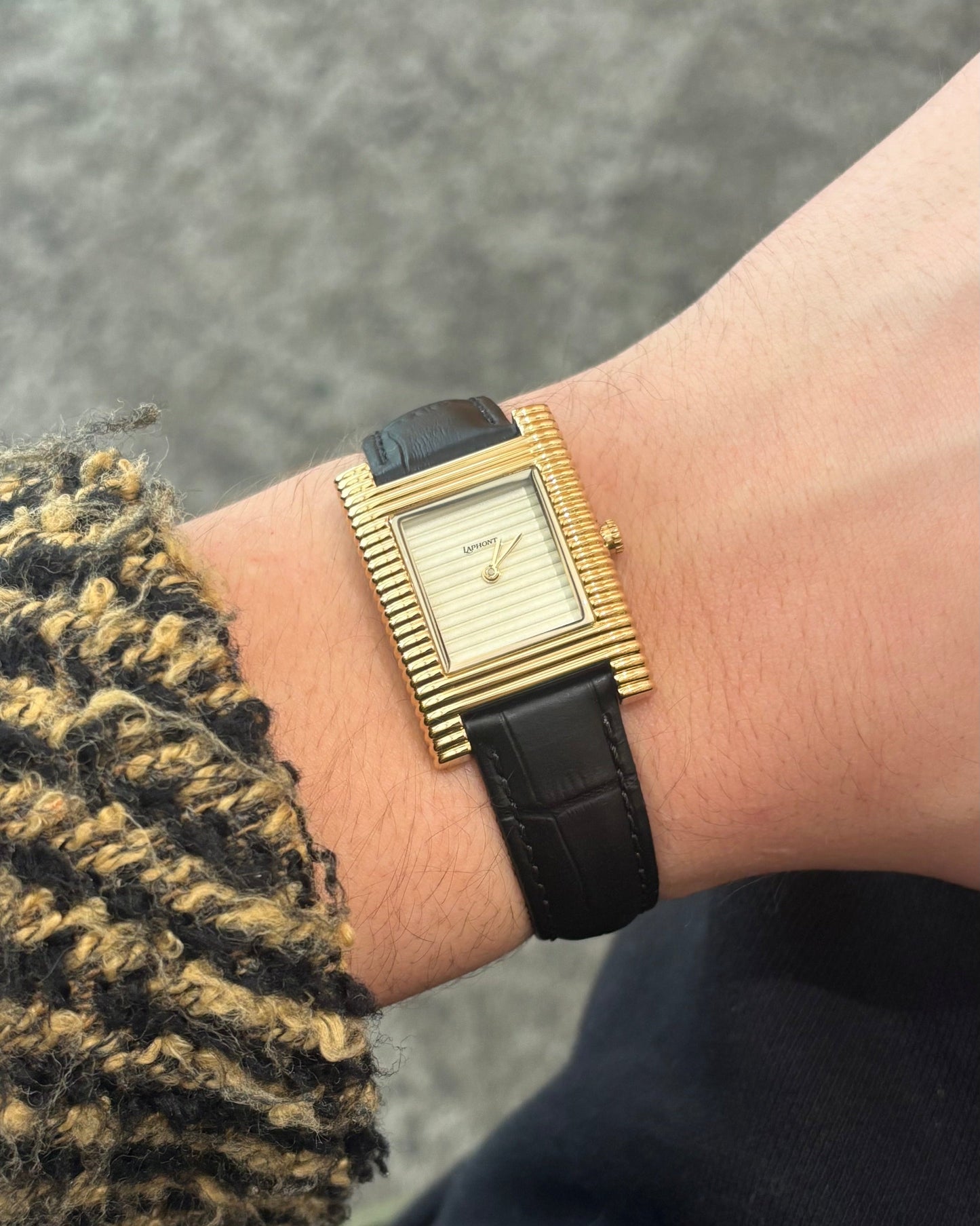 Striata Gold Maja