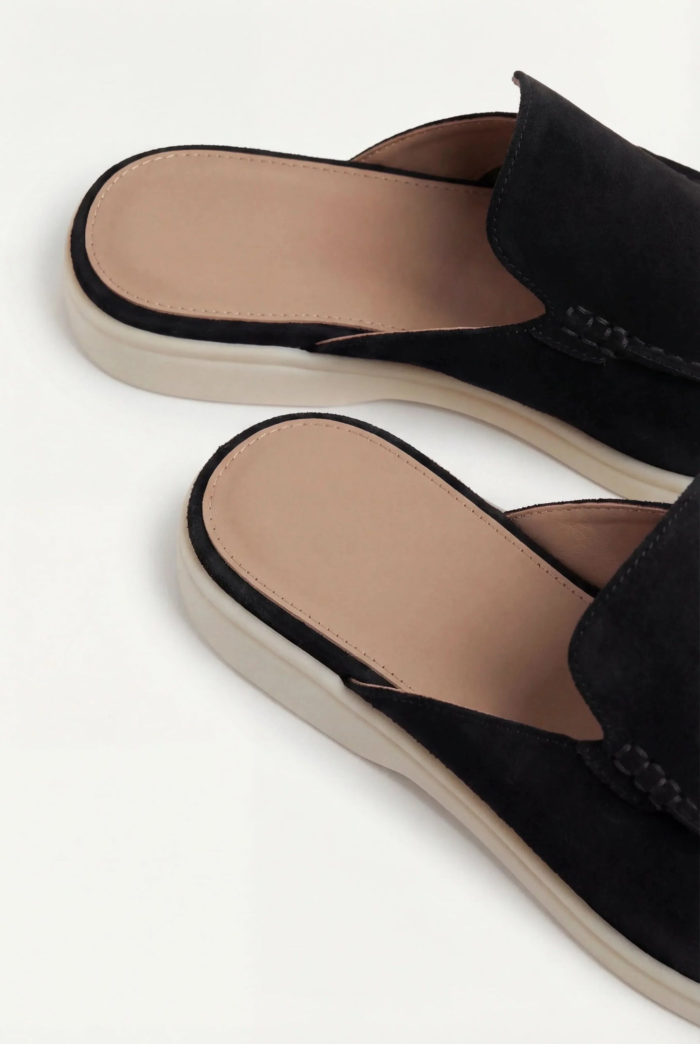 Schwarze Wildleder Yacht-Mule Maja