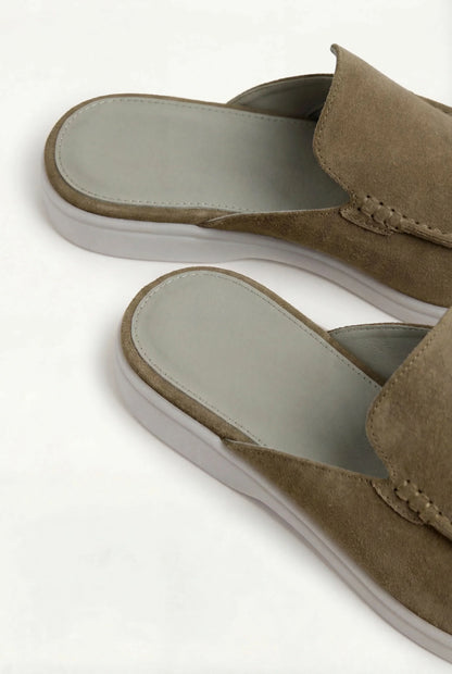 Olive Suède Yacht-Mule Maja