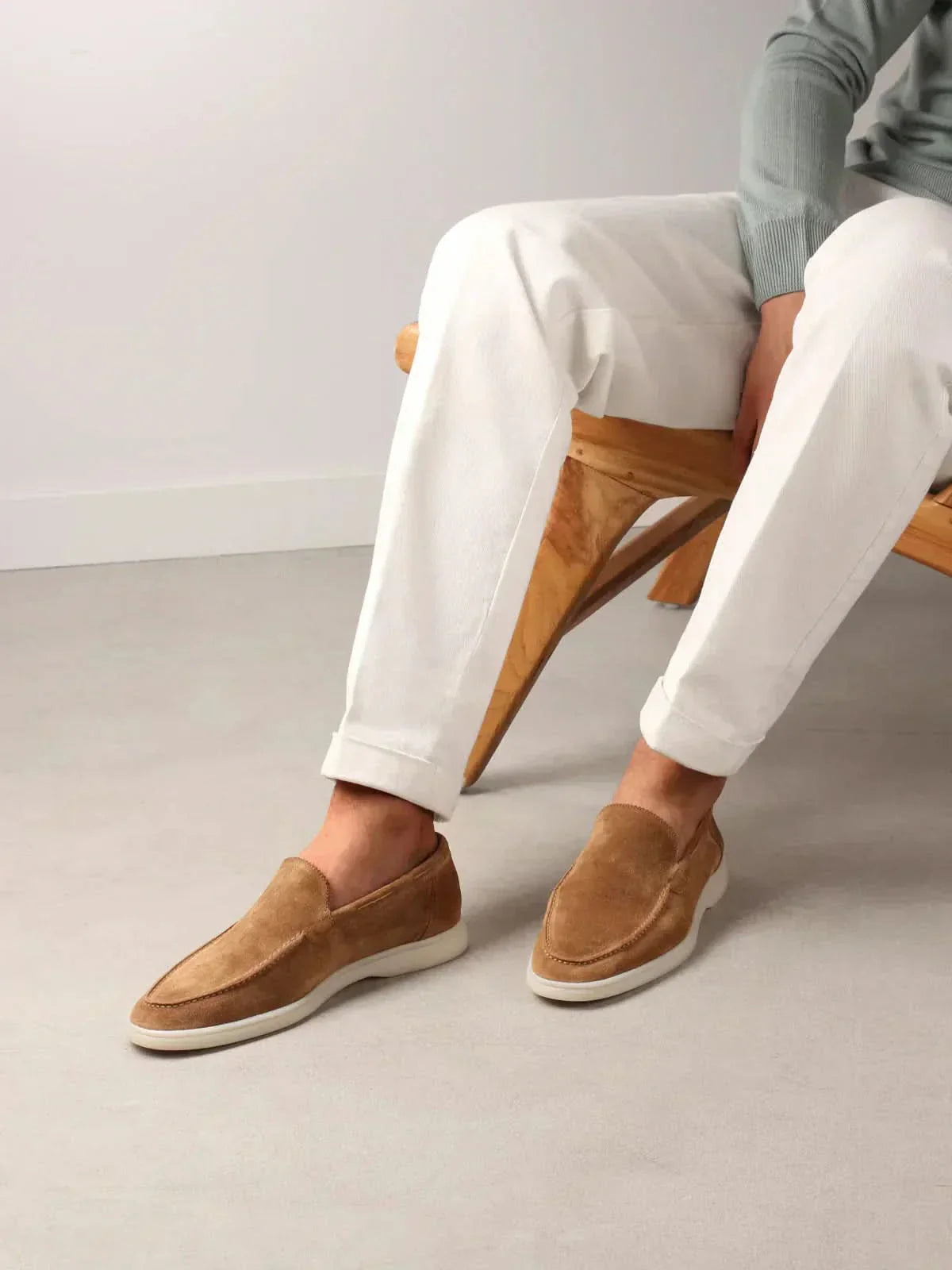 Klassischer Wildleder Slipper Wüste Maja