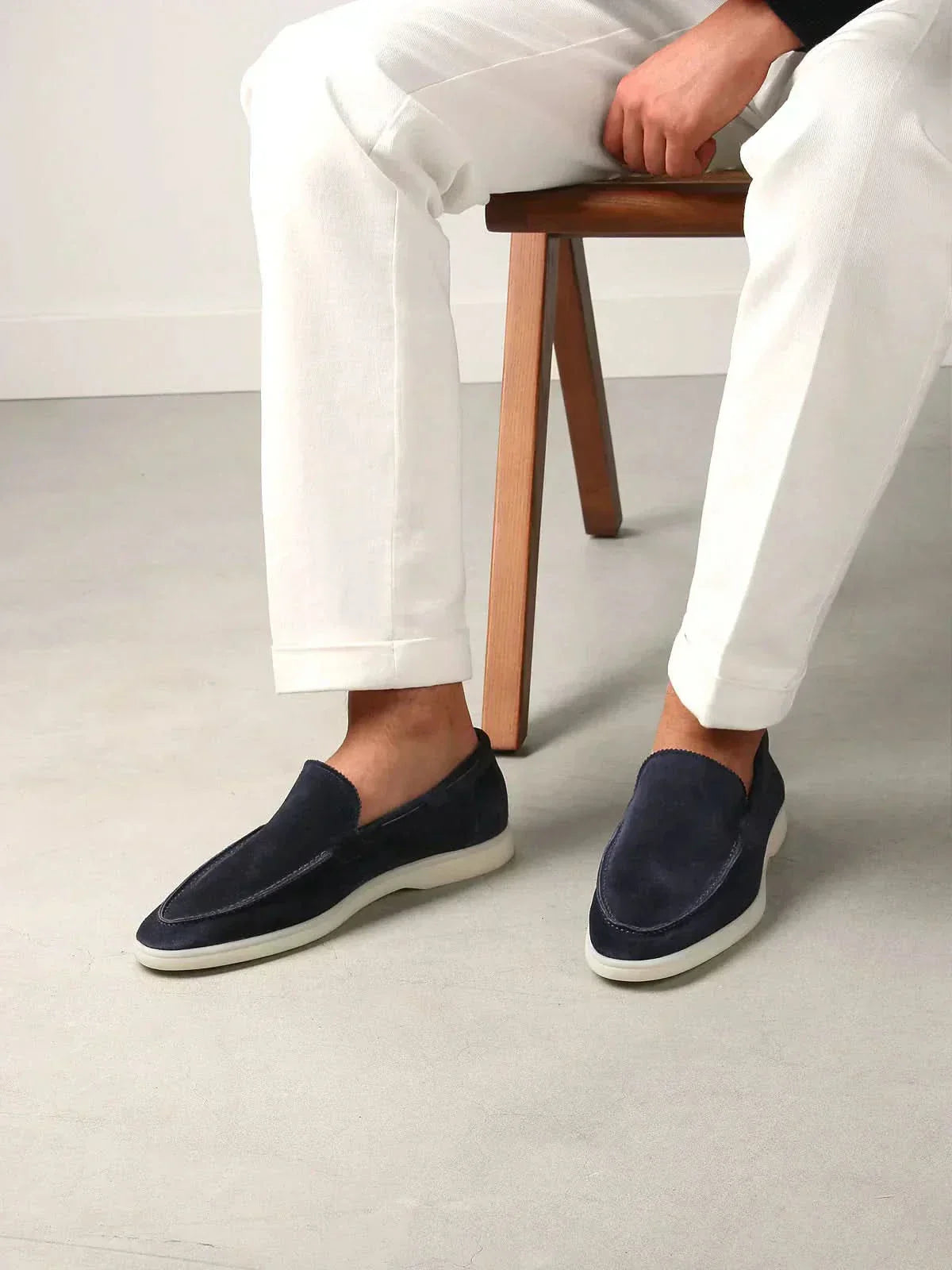 Klassischer Wildleder Slipper Navy Blau Maja